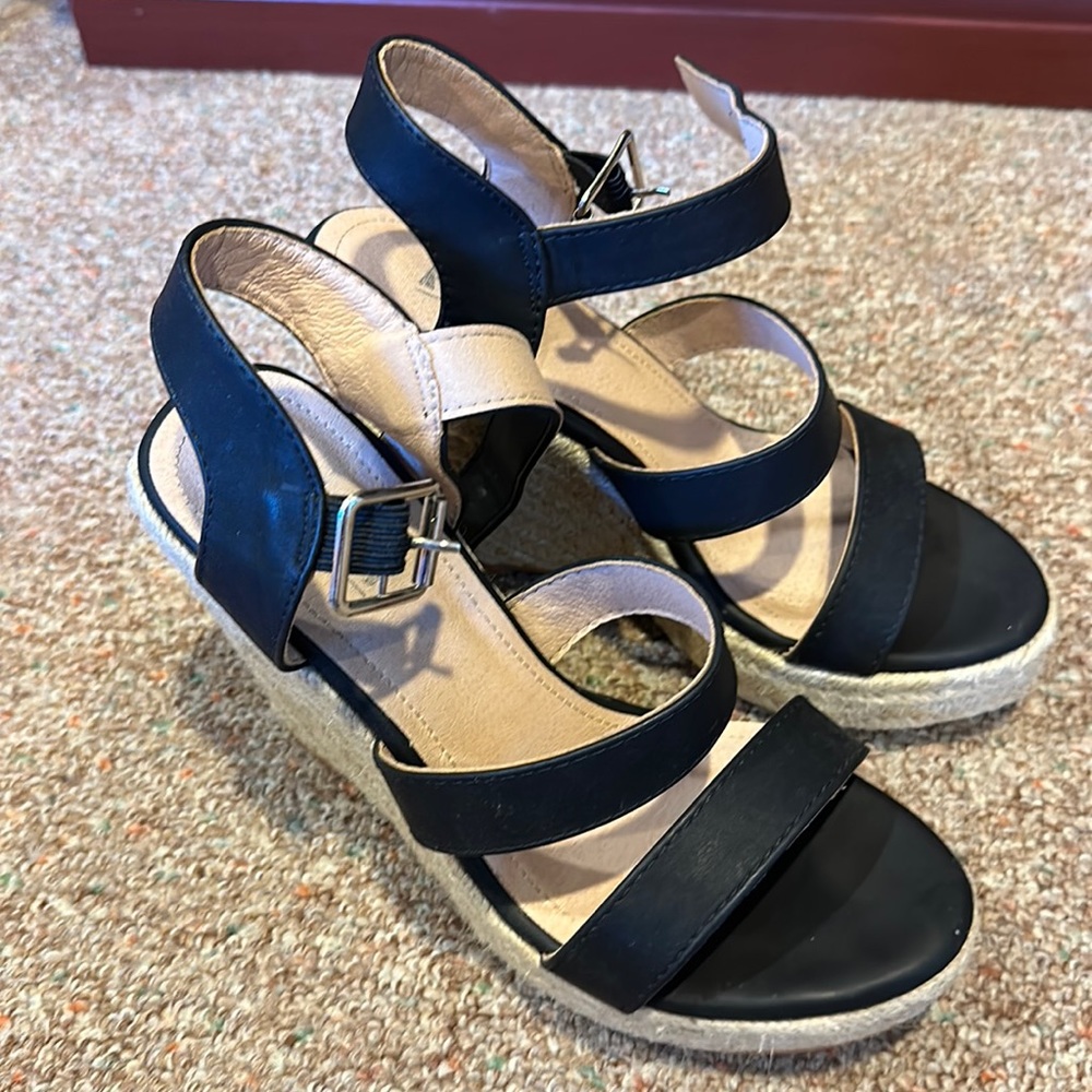 Black wedge sandals